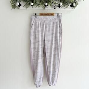 Athleta Women’s Brooklyn Camo Lined Jogger PantsPink Purple Camouflage Size 6